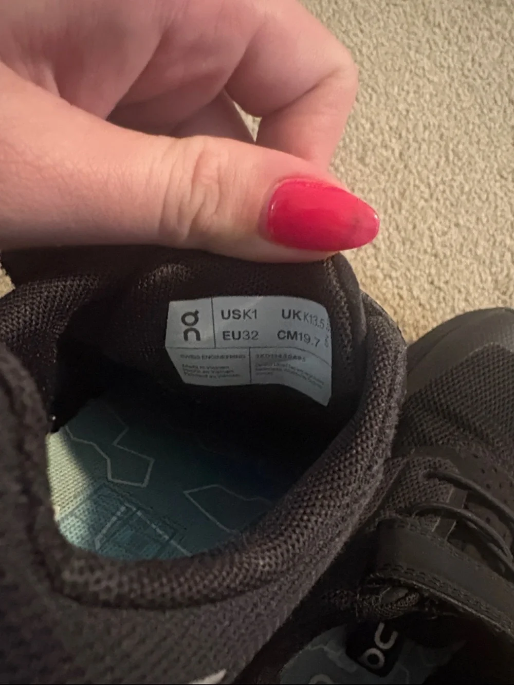On Running Kids Black Velcro Mesh Sneakers - Picture 4 of 4